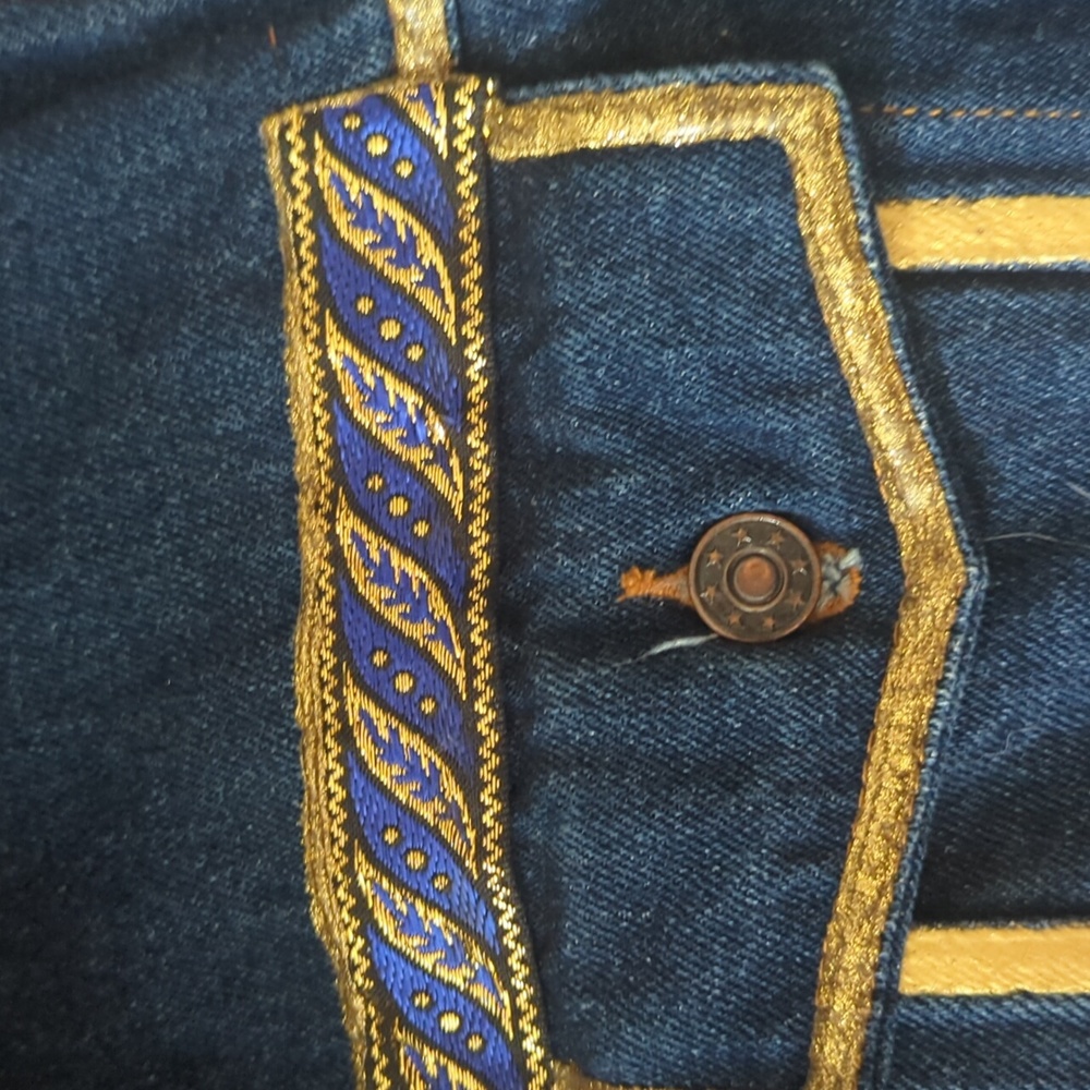 Vintage Masterpiece Apparel custom gold trim denim streetwear jeans jacket. Sz S - Picture 4 of 10